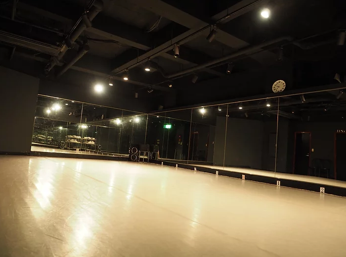 スタジオ | 「全年齢対象 | 親子でも参加できる 」ダンススクール | 品川区大崎 ダンスサロンレクナッド